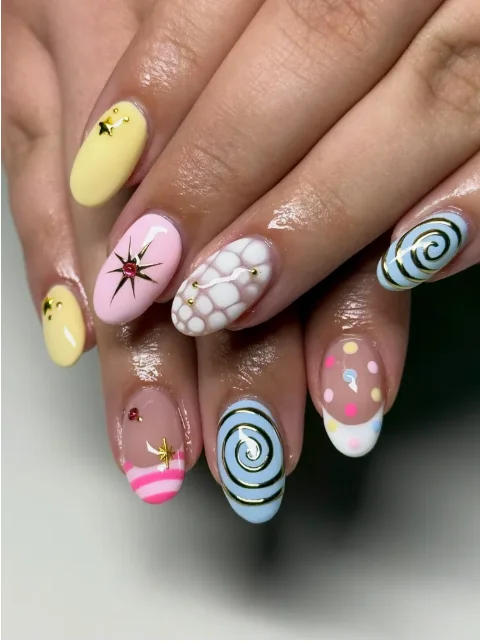 18 Dreamy Aura Nail Designs to Try for Your Next Manicure