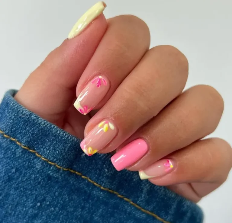 21 Cute Summer Nail Designs for Short Nails