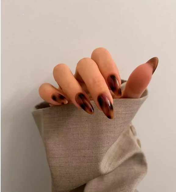 14 Trendy Gel Nail Designs Everyone Is Loving Right Now