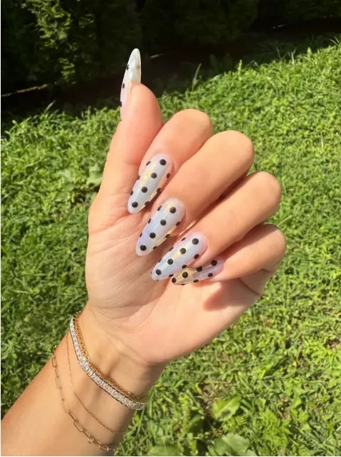 11 Stunning Transparent Nail Ideas for a Clean and Modern Look