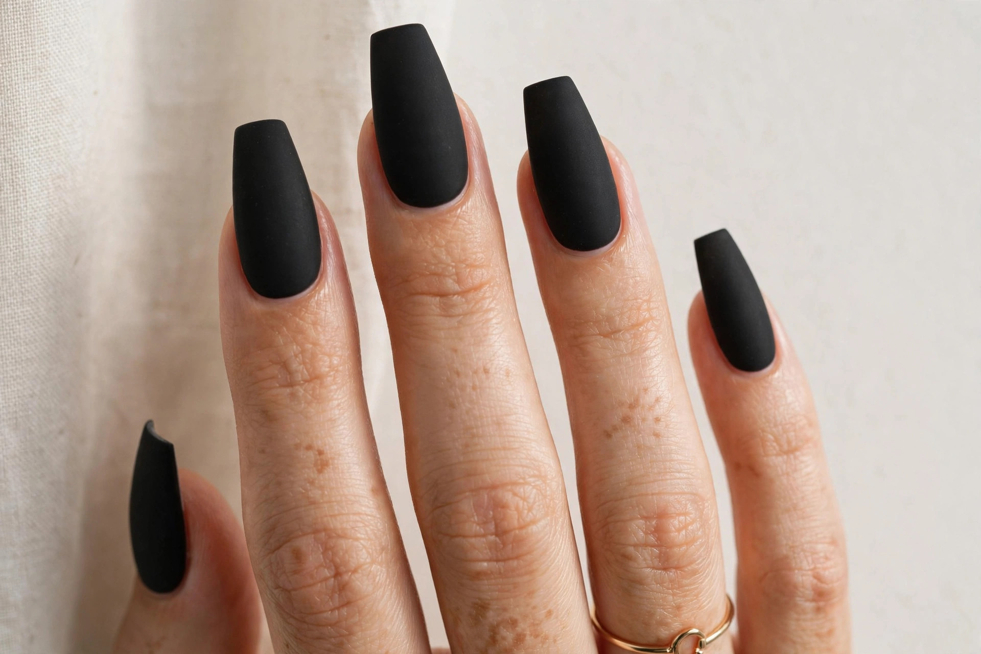 Black matte coffin nails