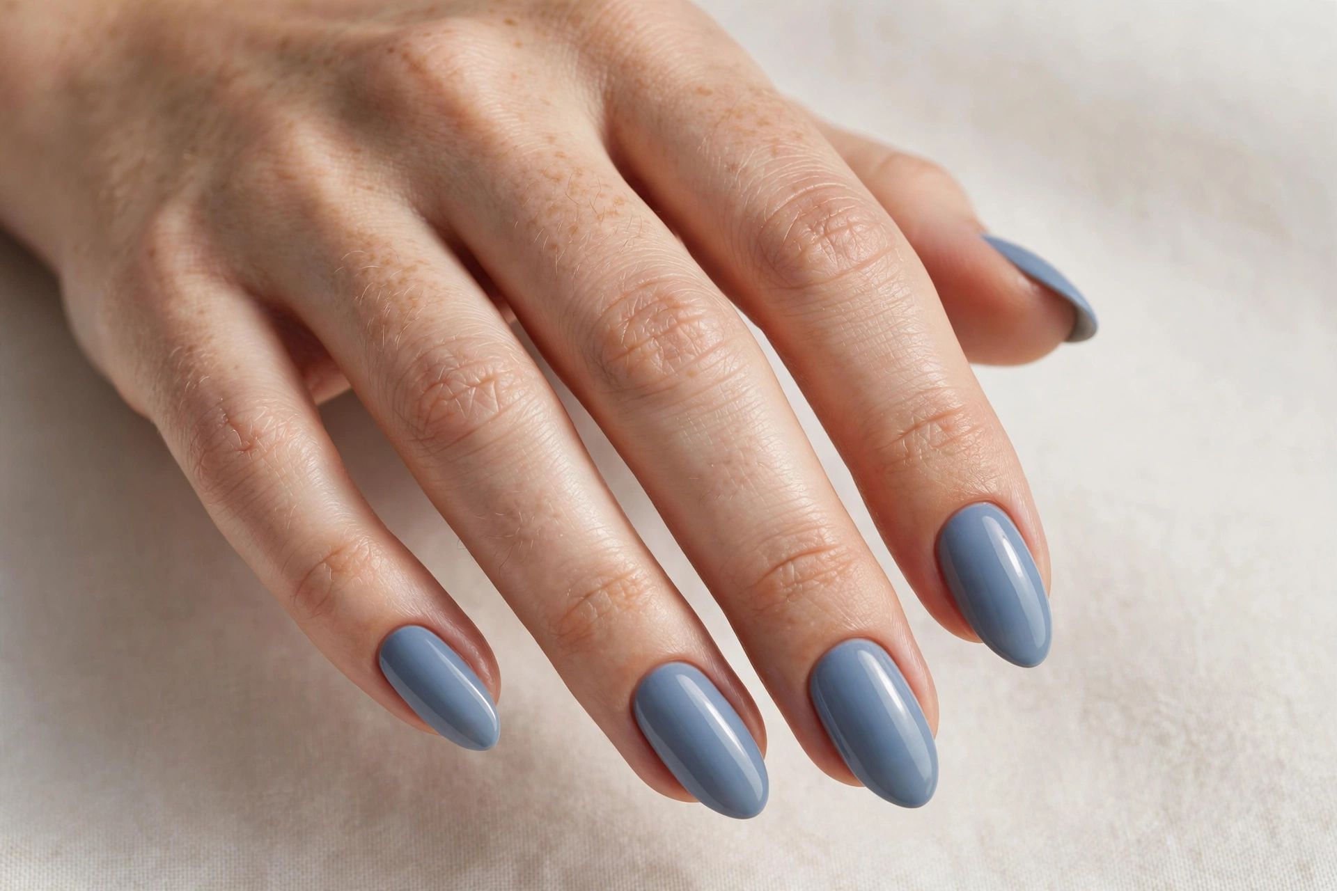 Blueberry milk solid blue-grey manicure on almond nails
